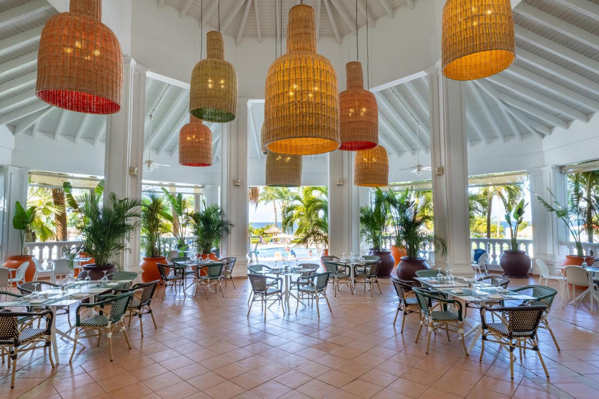 מלון רנאוויי ביי Bahia Principe Grand Jamaica (Adults Only) מראה חיצוני תמונה Restaurant at the Hotel
